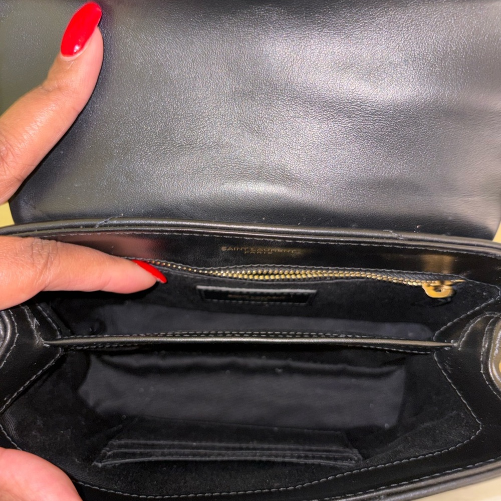 Saint Laurent YSL Toy LouLou in black w/ gold hardware and adjustable strap - Picture 8 of 14